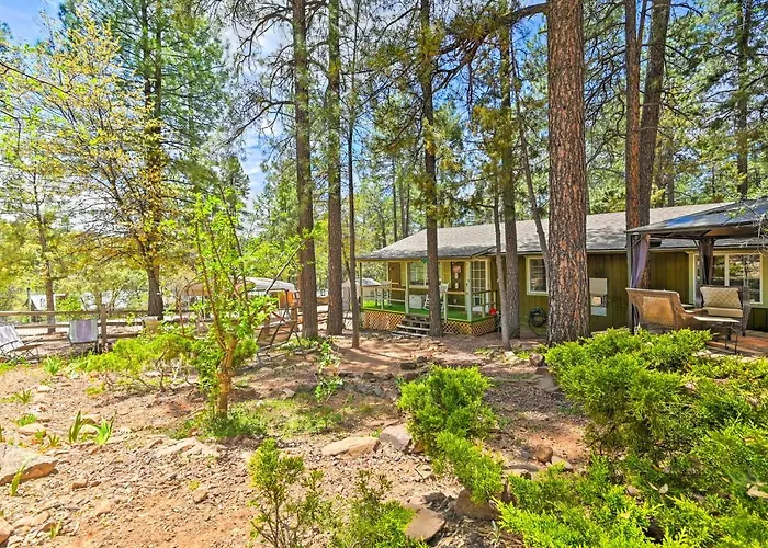 Holiday home Near Hiking Trails: Woodsy W/ Fire Pit *